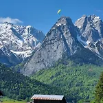 Haus Kreuzeckwiese - Alspitze Апартаменты Гармиш-Партенкирхен